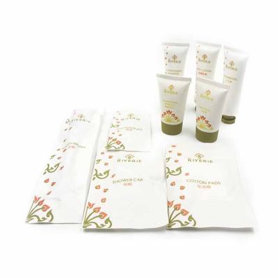 China Perfect Disposable in Execution Hotel Bathroom Luxury Disposable Toiletries Kit with Logo for sale