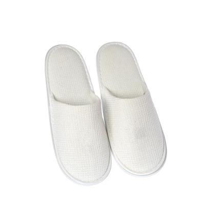 China Super Soft And Comfortable Selling Well All Over The World Disposable Hotel Kids Slippers Sparkling With Logo for sale