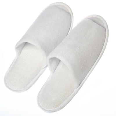 China Excellent Quality Soft And Comfortable Mens Style Hotel Slippers Super Fashionable Hook And Loop Disposable Hotel Slippers for sale