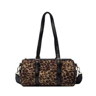 China High Quality Zebra Pattern PU Gym Travel Duffel Bag Gym Duffle Bag PU Leather Shoulder Cross - Body Handbags Tote Purse Travel Bags for sale