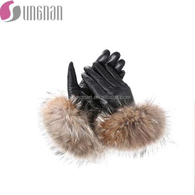 China Women's Hot Fashion Luxurious Leather Gloves Finger Touch With Raccoon Fur for sale