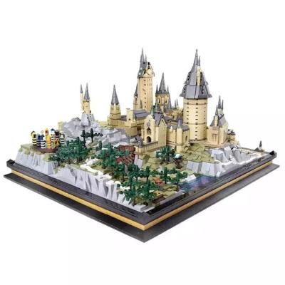 China Building Block Model New Product Legoi Good Price Mold King 22004 Magic Castle With School Building Block Model for sale