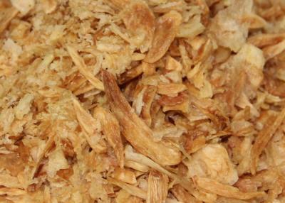 China Dark Brown / Golden Brown Delicious Deep Fried Onion Flakes Without Additive for sale