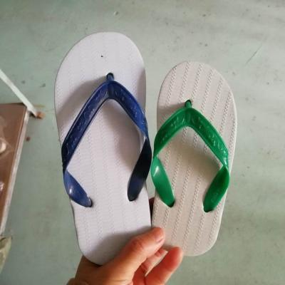 China Running Flip Flops Lot Shoes Wholesale Overstock Child Sandal Flip Flops Flip Flops For Sale for sale