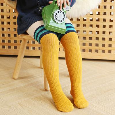 China Three-bar college style baby pantyhose autumn and winter wholesale breathable children's color matching tights new for sale