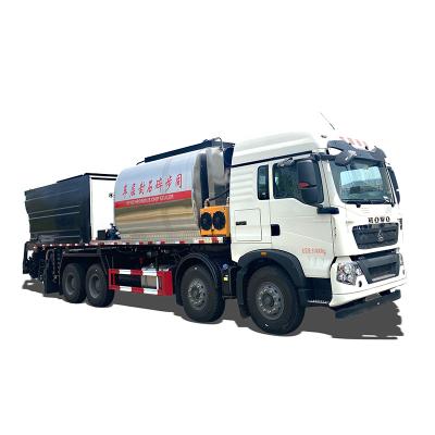 China Multifunctional Simple Operation HOWO 8x4 Asphalt Spreader 24cbm Asphalt Gravel Synchronous Chip Sealer Truck For Sale for sale