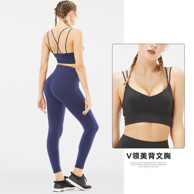 China Breathable Sports Bra And Shorts Set Sport Suit Sports Legging Bra Set Solid Fitness Yoga Seamless Set for sale