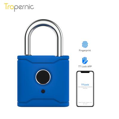 China Waterproof Wholesale USB Bag Waterproof Electronic Keyless Rechargeable App Digital Gym Ip65 Fitness Ip65 Fingerprint Padlock for sale