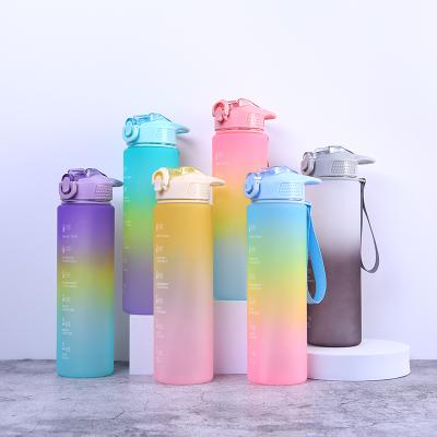 China Custom Viable Free Logo BPA Straw Strainer Tritan 1L 1000ml Sports Insulated Plastic Motivational Water Bottles With Time Marker for sale