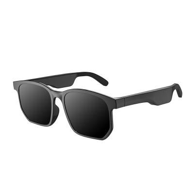 China BLUETOOTH SUNGLASSES fashion with bluetooth V5.0 2021 radio j1 suitable for all phones driving eye wear mode sunglasses cycling stereo earphone for sale