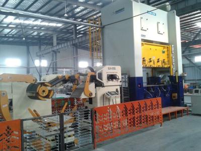 China Automatic 3 In 1 Servo Feeder Equipment with 400 Ton High Precision Press Machine for sale