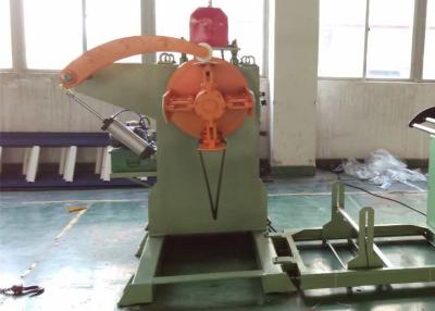 China CE Hydraulic Expansion Automatic Decoiling Machine With Pneumaitc Pressing Arm for sale