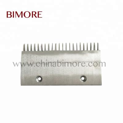 China 453170197920 Modern Escalators Pallet Comb Plate L207mm , W113mm 22T Hole Space 112mm for sale