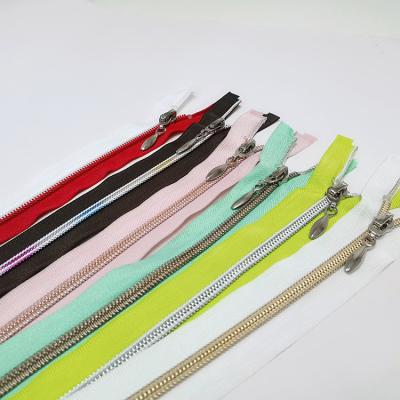 China Sustainable Customized Teeth Gold Nylon Zippers Multicolor Zippers for sale