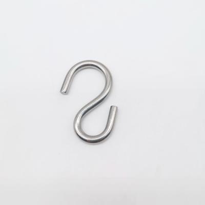 China Widespread Customized S Hook 304 Stainless Steel Material High Polished Asymmetrical S Hook for sale