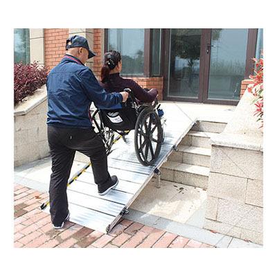 China Barrier Free Aluminum Bi Fold Access Walk Ramp for sale