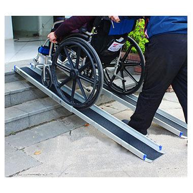 China Outdoor Aluminum Barrier-Free Ramp Door Wheelchair Walking Ramp For Step for sale