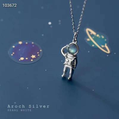 China RFJEWEL FASHIONABLE Fashion Sterling Silver S925 Astronaut Necklace Jewelry Necklace For Kids for sale