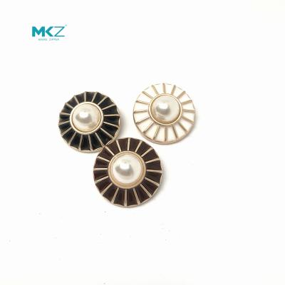 China multi color Zinc Alloy Base Clothing C20 Epoxy Button for sale