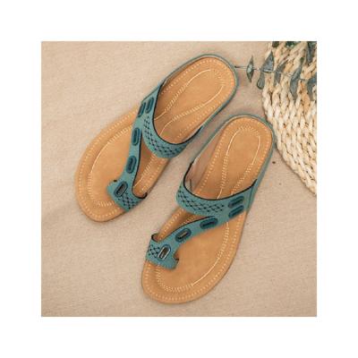 China Fashion trend hot sale cheap custom made flat sandals flip flops beach for sale