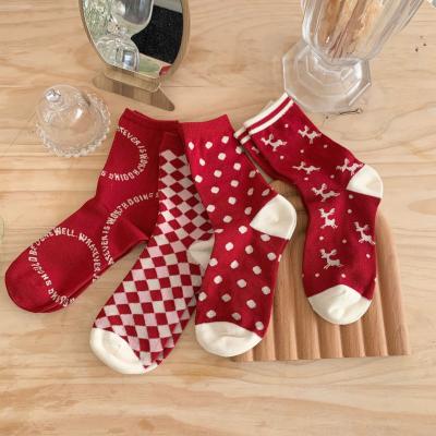 China 2021 Autumn/Winter Christmas Cotton Women Socks 4 Color Breathable Running Design Crew Socks High Quality for sale