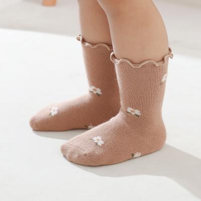 China 2021 breathable autumn fashion style stock baby thongs anti-slip soft floor kids socks cotton socks OEM service at factory price for sale