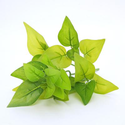 China Environmental Friendly Green Leaf Artificial Plastic Plant Leaves For Garden Decoration Fern Grass Leaves Artificial Plants for sale