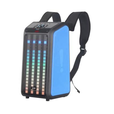 中国 Outdoor Live Outdoor Mobile Speaker Square Dance Bluetooth Speaker Professional Audio Video Lighting With Shoulder 販売のため