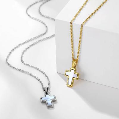 China Attractive Price White Vintage Type New Elegant Initial Pendant Necklace Shell Cross Custom Pendant Necklace for sale