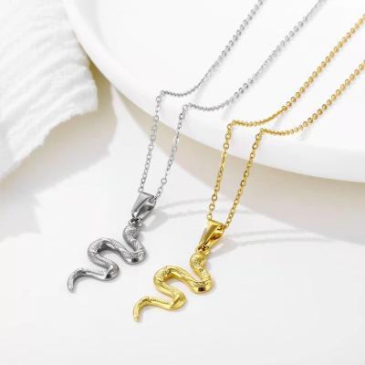 China Wholesale New Design Vintage Stainless Steel Snake Gold Necklace Pendant Vintage Pendant Necklace for sale