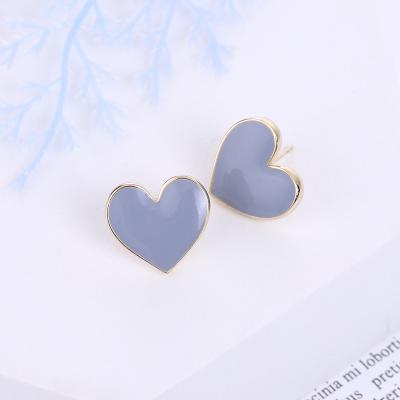 China Custom Alloy Earings Gray Heart Stud Earrings Fashion Metal Gold Environmentally Friendly Women's Earrings For Women 2021 for sale