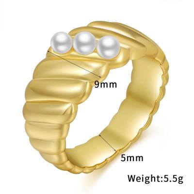 China FASHIONABLE Baroque Women's Ring 18K Gold Ring Niche Design Cross-Border New Pearl Ring for sale