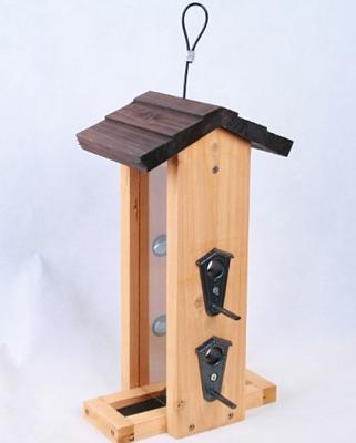 China FSC Sustainable Non-Toxic Wooden Bird House Hanging Feeder for sale