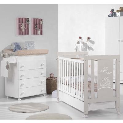 China Cama Cuna 20CCB034 Modern Crib White EVOLUTIVE BABY COT Newborn Infant Cribs Furniture Set Wooden Playpen Kids Baby Crib for sale