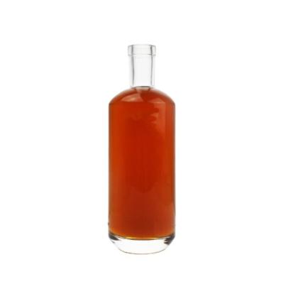 China Beverage Bottles Hot Sale Empty Liquor Liquor Clear Glass Bottle 750ml For Whiskey/Vodka/Juniper for sale