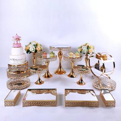 China Sustainable Spot Supply Popular Crystal Dessert Display Table Hotel Grocery Store Presentation Gateau Wedding Tray Cookware Tool Cakes Stand for sale