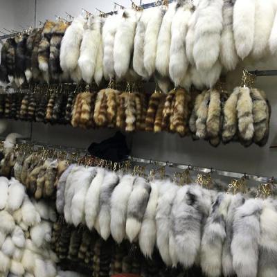 China High Quality Silver Fox Fur Tail Bag Blue Fox Furs Thick And Fluffy Tail Fur Charm Natural Fur Tail For Key Chain for sale