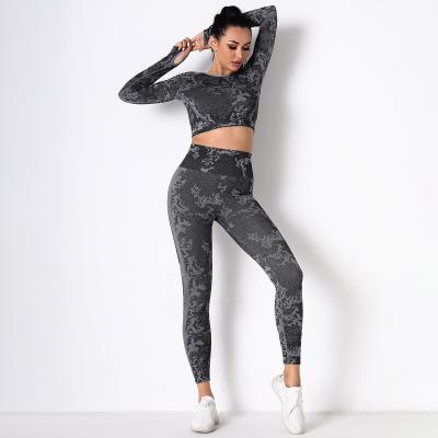 China Sustainable Women Camouflage Long Sleeve Crop Top Clothing And Pants Gaiters Fitness Yoga Set for sale