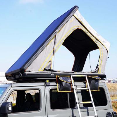 China Camouflage/Field Tour Car Portable Wildland Glamping Rooftop Self-propelled Waterproof Aluminum Aluminum Tent with Ladder for Jeep Car for sale