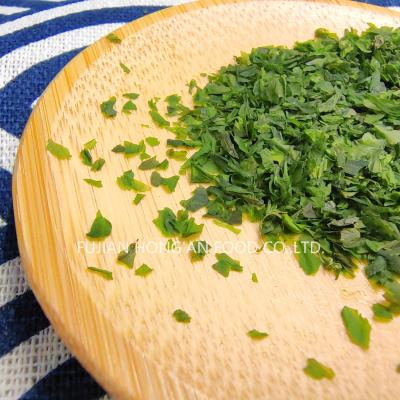 China Green Color Dried Sea Lettuce Flakes Natural Drying Method For Asian Cuisine Fried Foods for sale