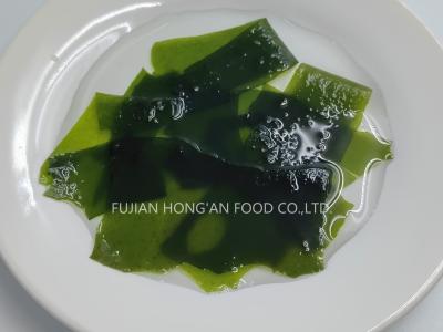 China Nutrient Rich Black Wakame Undaria Pinnatifida Belt Seaweed Salad With Dressing for sale