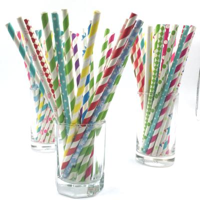 China Biodegradable Disposable Paper Straws With Custom Designs For Drinking Bar for sale