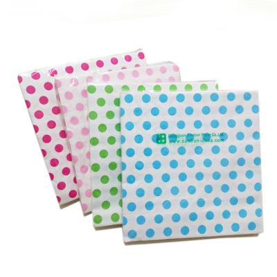 China Custom Printed Summer Printed Paper Napkins With Wavy Profile Design On for sale