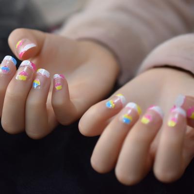 China Design Kids Children Fake Nails For Little Girls White Clear Wear Medium French Squoval False Nails for sale