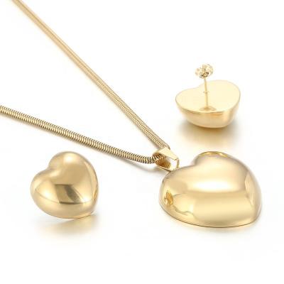 China Beautiful CLASSIC Simple Design Stainless Steel Gold Heart Jewelry Set Mothers Day Gift For Women for sale