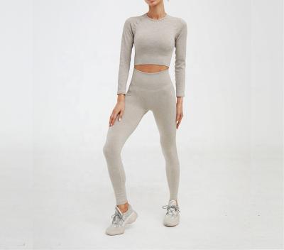 China Breathable 2 Pcs Crop Top Yoga Gym Wear Set , Long Sleeve Yoga Sets With Thick Fabric for sale