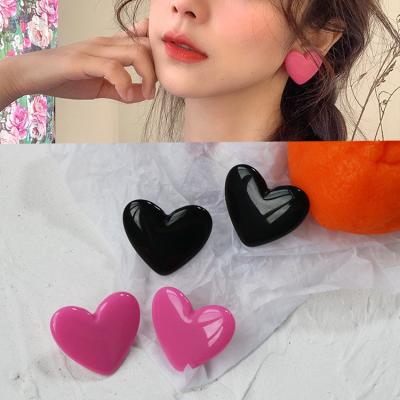 China Hyperbole Valentines Day Gift Overdone Korean Style Jewelry Big Pink Black Heart Earrings No Resin Craft Female Love Pierced Ear Clips for sale