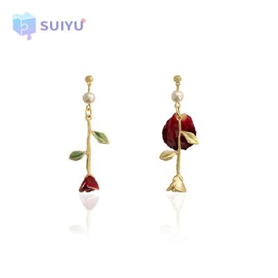 China High Quality Romantic Romantic Rose Petal Fashion Designer Earrings Dry Rose Flower Enamel Charms Alloy Drop for sale