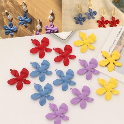 China Personalize Personalized Design Flower Charms DIY Jewelry Accessories Material Spray Paint Alloy Pendants for sale