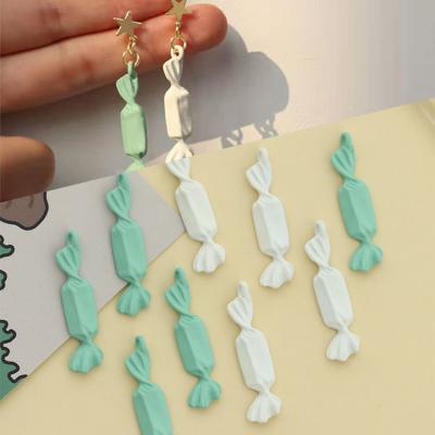 China Simple Cute Candy Hole Alloy Pendants Flatback 3D Candy Charms DIY Jewelry Making Kit Alloy Metal Jewelry Pendants for sale